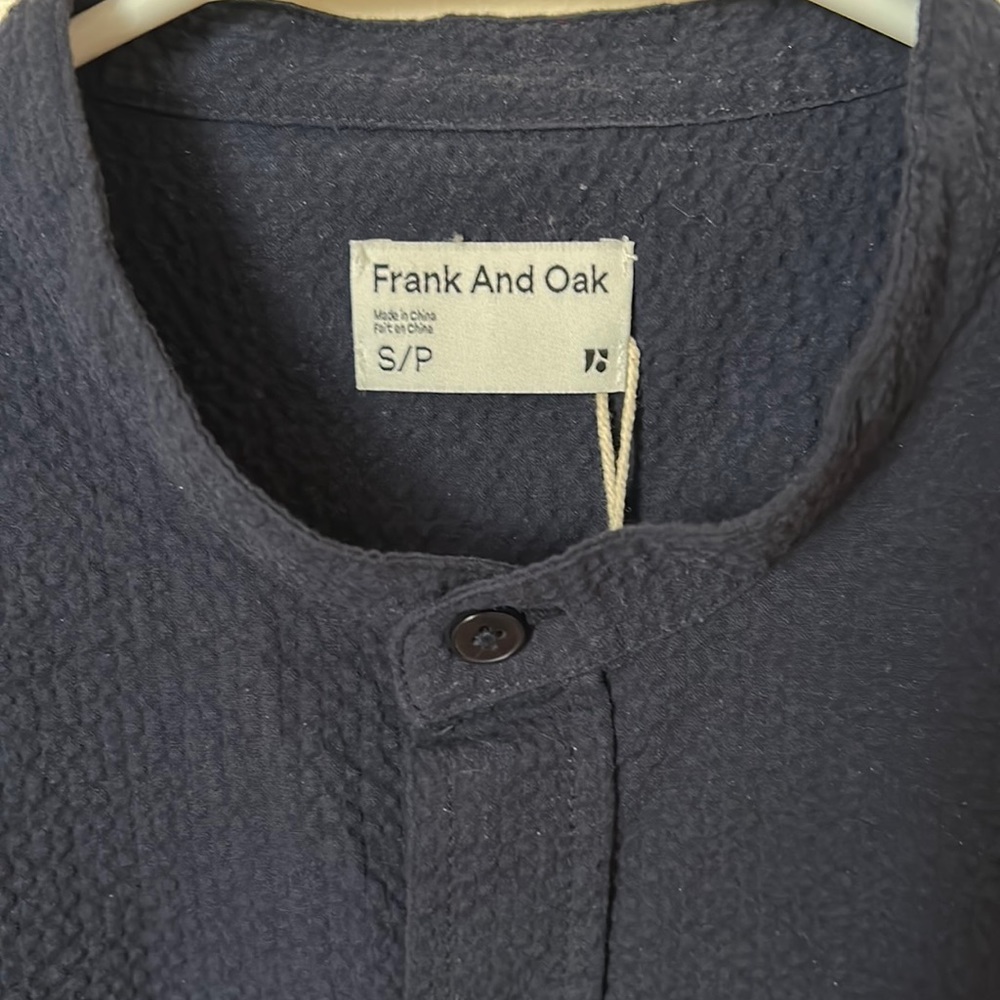 Frank & Oak The Seersucker Shirt in Navy